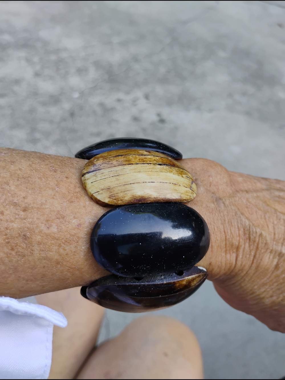 Chunky Black and Honey Brown Beaded Bracelet Wooden